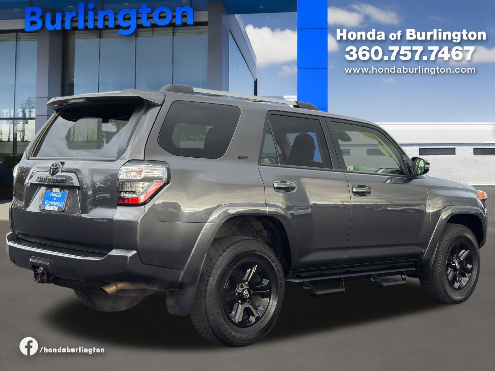 Used 2022 Toyota 4Runner SR5 Premium w/ Moonroof Package AWD/4WD image 6