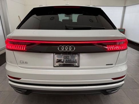 Used 2023 Audi Q8 Premium Plus image 3