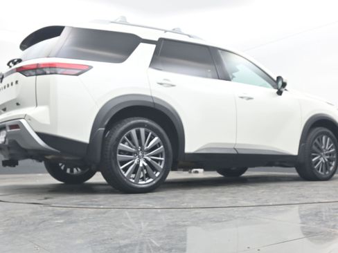 Certified 2024 Nissan Pathfinder SL w/ SL Premium Package image 24