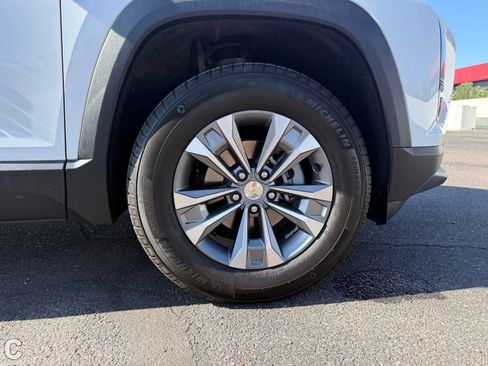 Certified 2026 Chevrolet Equinox LT AWD/4WD image 9