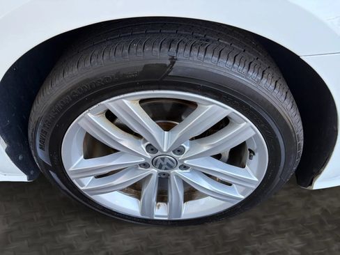 Used 2019 Volkswagen Passat 2.0T Wolfsburg w/ Wheels & Sunroof Package FWD image 39
