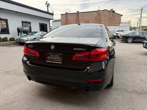 Used 2019 BMW 530e w/ Convenience Package RWD image 3