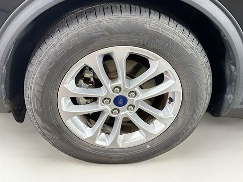 Used 2020 Ford Escape SE FWD image 37