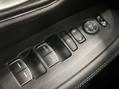 Certified 2023 Honda HR-V EX-L image 20