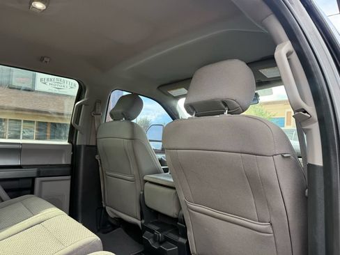 Used 2017 Ford F250 XLT w/ XLT Premium Package AWD/4WD image 22