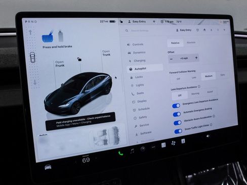 Used 2024 Tesla Model 3 Standard Range RWD image 27