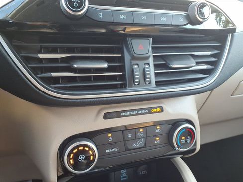 Certified 2022 Ford Escape SE image 21