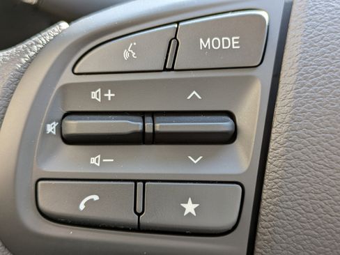 New 2026 Hyundai Venue SE FWD image 25
