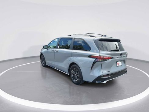 Certified 2026 Toyota Sienna XSE AWD/4WD image 6