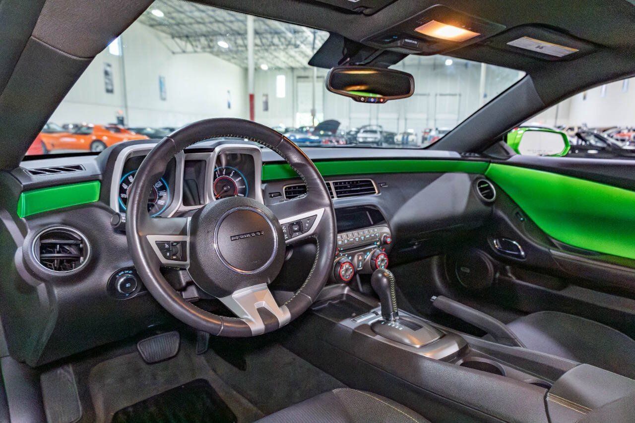 Used 2010 Chevrolet Camaro LT RWD image 39