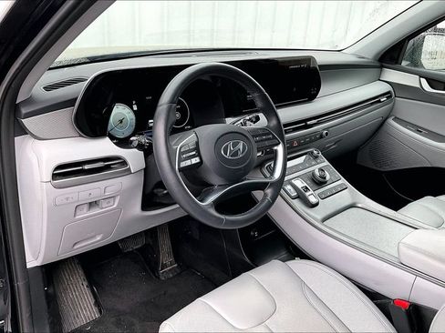 Used 2025 Hyundai Palisade SEL FWD image 16