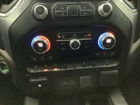 Used 2020 GMC Sierra 1500 SLT w/ SLT Premium Plus Package image 25