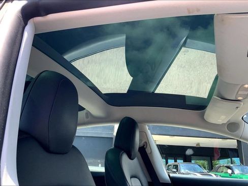 Used 2019 Tesla Model 3 Standard Range Plus RWD image 21