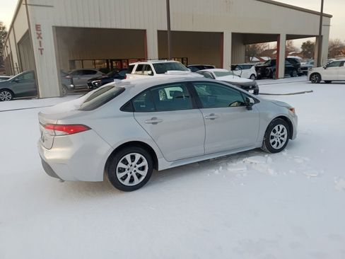 Used 2024 Toyota Corolla LE image 7