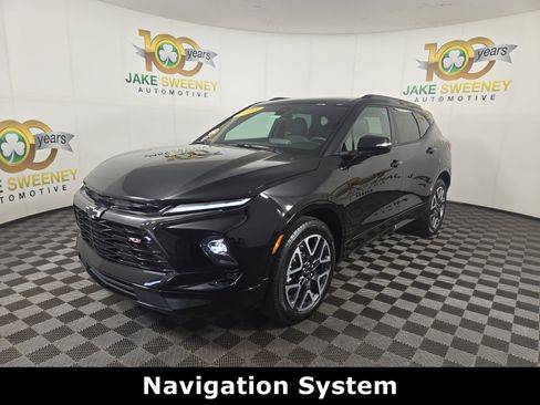 Used 2025 Chevrolet Blazer RS image 3