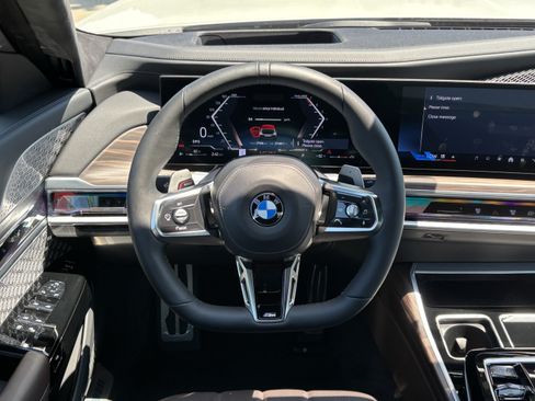 Certified 2023 BMW 760i xDrive AWD/4WD image 18