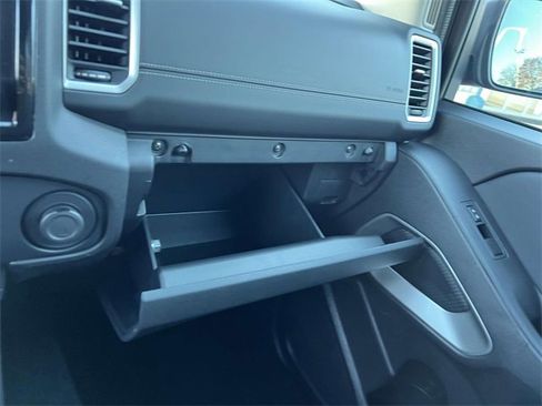 Used 2022 Nissan Frontier SV image 29