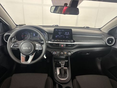 Used 2024 Kia Forte LXS w/ LXS Technology Package FWD image 9
