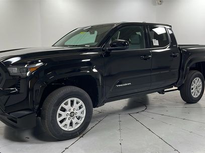 New 2025 Toyota Tacoma SR5
