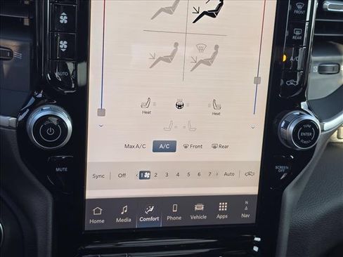 New 2026 RAM 1500 4x4 Crew Cab image 11