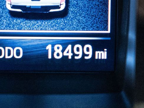 Certified 2023 Toyota Tacoma TRD Off-Road image 28