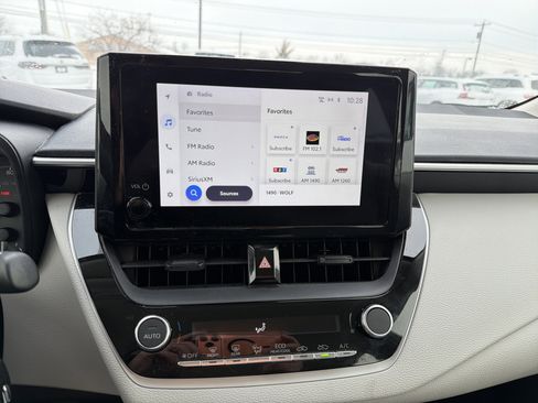 Used 2023 Toyota Corolla LE image 17