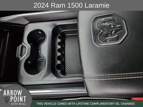 Used 2024 RAM 1500 Laramie AWD/4WD image 28