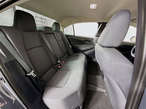 Certified 2025 Toyota Corolla LE image 27