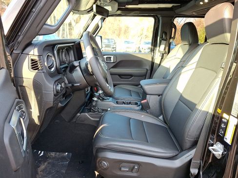 New 2026 Jeep Wrangler Sahara image 9