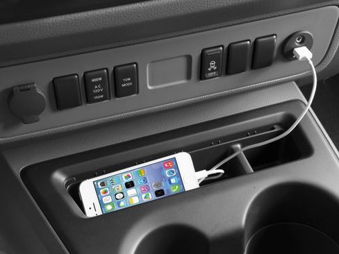 Used 2016 Nissan NV 3500 SL image 18