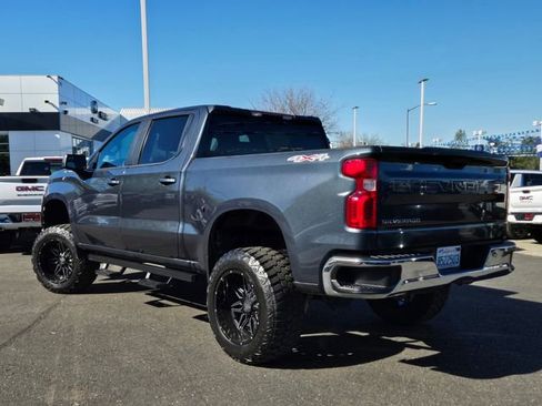 Used 2020 Chevrolet Silverado 1500 LT image 6