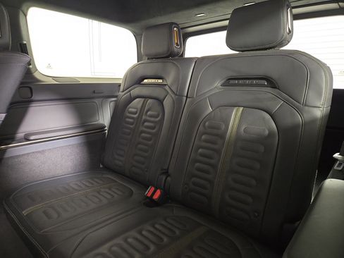 Used 2022 Rivian R1S Launch Edition image 22