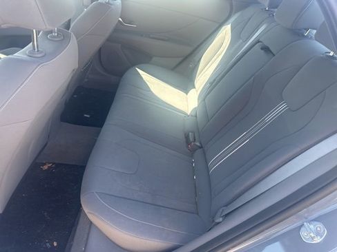 Used 2021 Hyundai Elantra SEL w/ Convenience + Premium Package FWD image 7