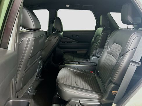 Used 2025 Nissan Pathfinder Rock Creek AWD/4WD image 21