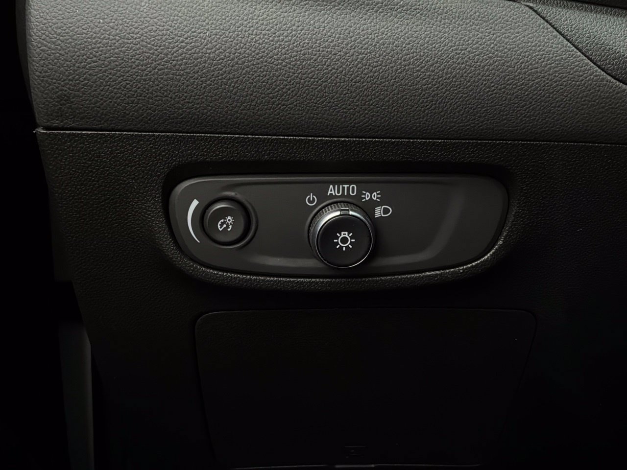 Used 2025 Buick Encore GX Preferred FWD image 23