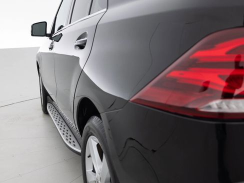 Used 2019 Mercedes-Benz GLE 400 4MATIC image 13