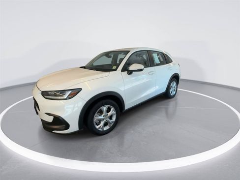 Used 2025 Honda HR-V LX image 4