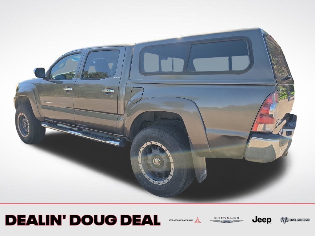 Used 2014 Toyota Tacoma 4x4 Double Cab w/ Limited Package image 4
