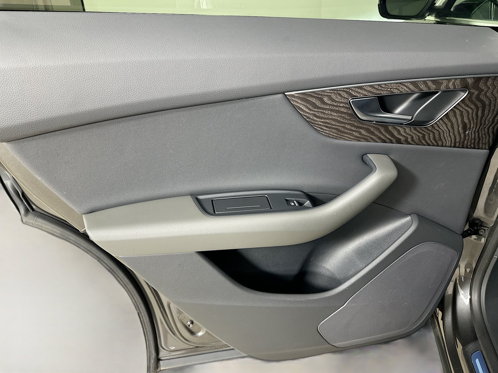 Certified 2022 Audi Q8 Premium AWD/4WD image 35