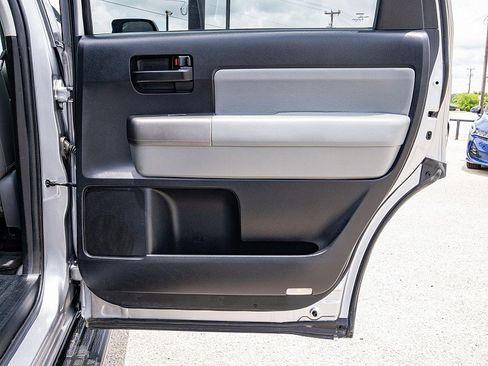 Used 2017 Toyota Sequoia SR5 w/ Premium Package RWD image 14