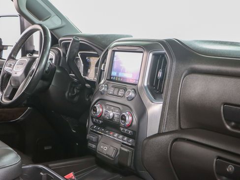 Used 2022 GMC Sierra 2500 Denali w/ Technology Package image 30
