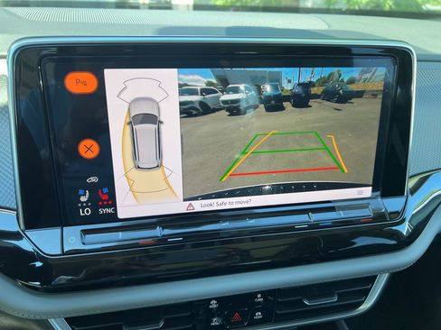 New 2026 Volkswagen Atlas Peak Edition image 31