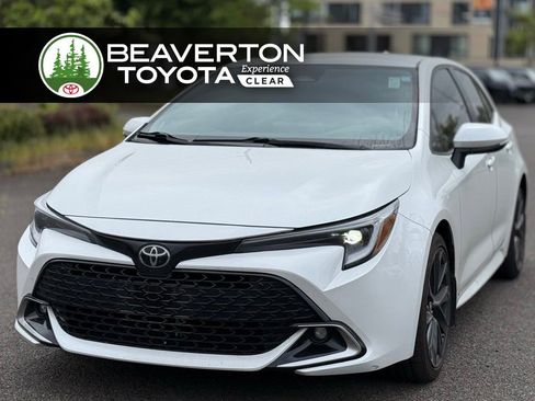 Used 2025 Toyota Corolla XSE FWD image 1