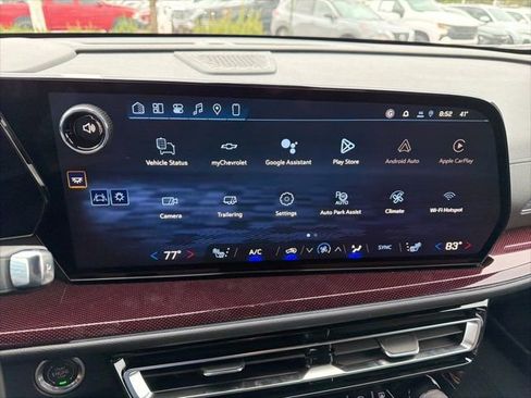 New 2026 Chevrolet Traverse Z71 w/ Enhanced Driving Package AWD/4WD image 11