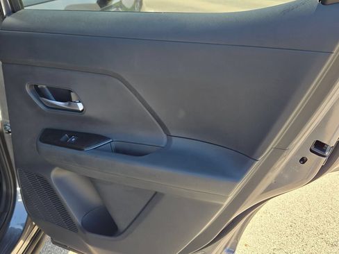 Used 2026 Nissan Kicks SR AWD/4WD image 9