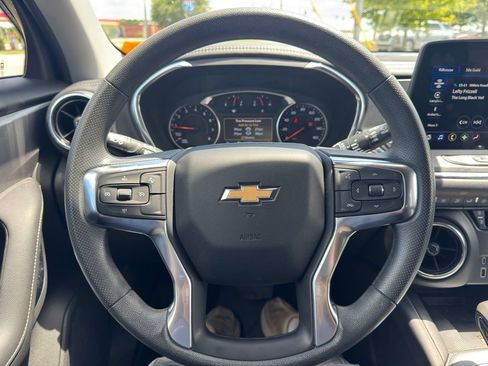 Used 2024 Chevrolet Blazer LT w/ Convenience Package FWD image 10