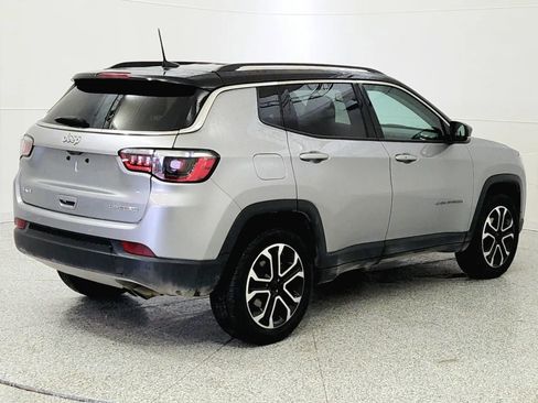 Used 2022 Jeep Compass Limited image 7