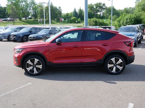 Used 2023 Volvo C40 P8 Recharge Plus w/ Climate Package AWD/4WD image 4