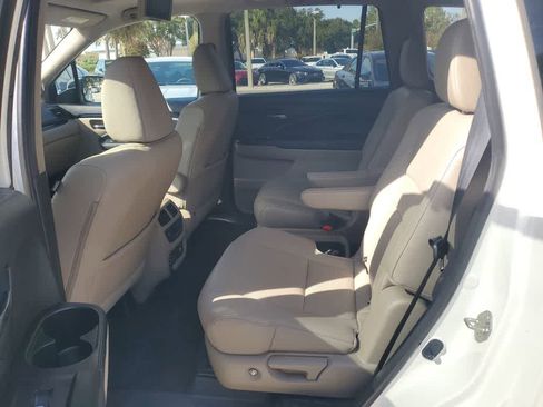 Used 2018 Honda Pilot Elite image 11