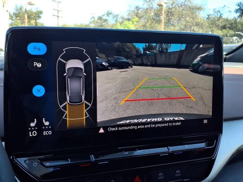 Certified 2023 Volkswagen ID.4 Pro image 9